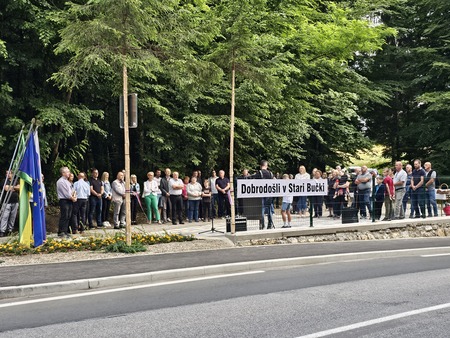 Odprtje pločnika Škocjan–Stara Bučka in vodovoda Stara Bučka–Reber