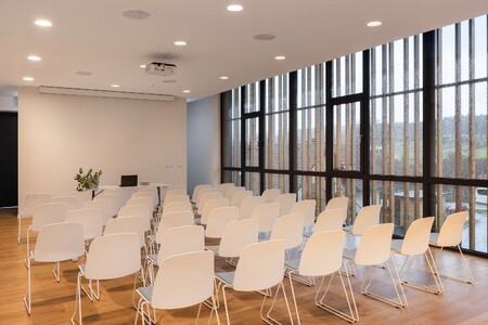 KC_Skocjan_Knjiznica_konferencna