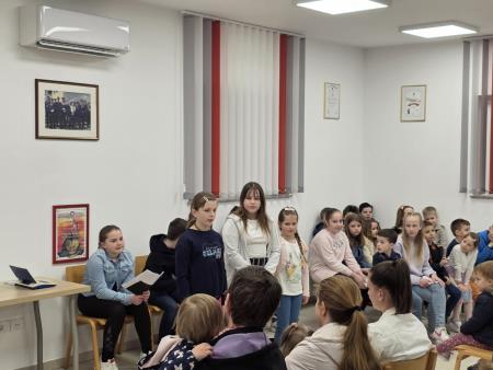 IMG-ed6f19d989ed7a77a6637a913bbcc836-V